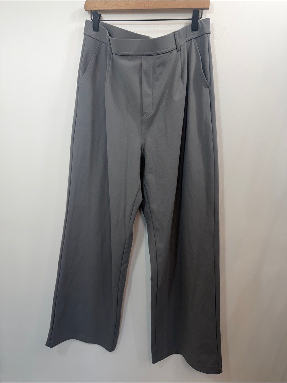 HALARA Halo Tek air soft  Gray wide leg pull on pants size XL Tall.NWT